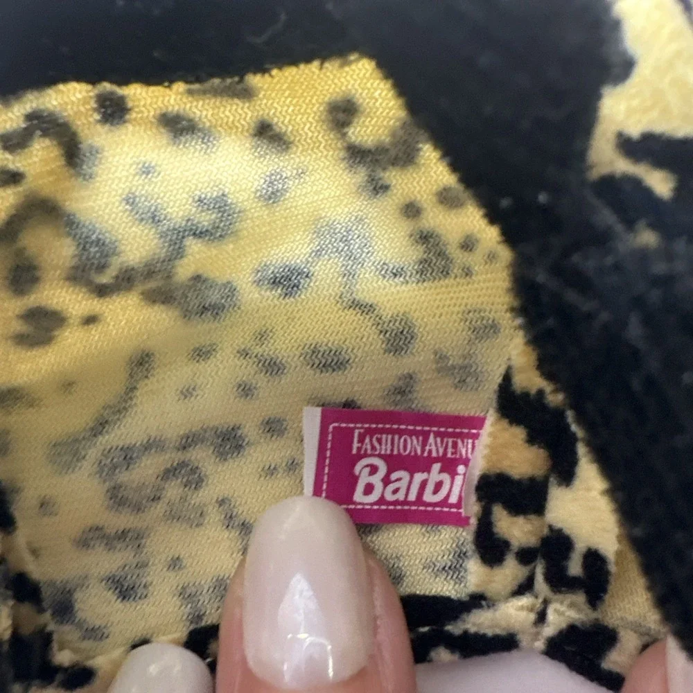 Vintage Mattel Barbie 1998 Fashion Avenue Boutique Leopard Prints Jacket